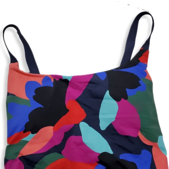 Athleta Hermosa One Piece Swimsuit Size Medium Tossed Floral MSRP $109 SU011 - Picture 6 of 10